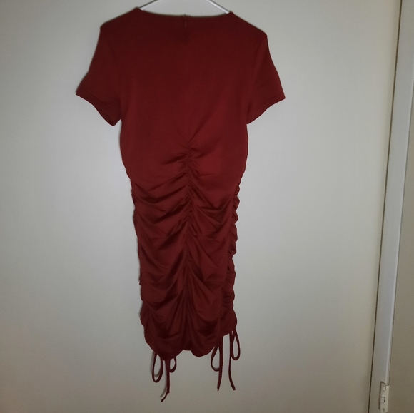 LAGSHIAN Wine Red Ruched Drawstring Bodycon Dress - Picture 2 of 6